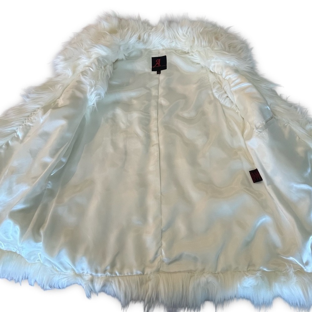 Adrienne Landau Shaggy White Faux Fur High Collar Vest - Picture 4 of 12